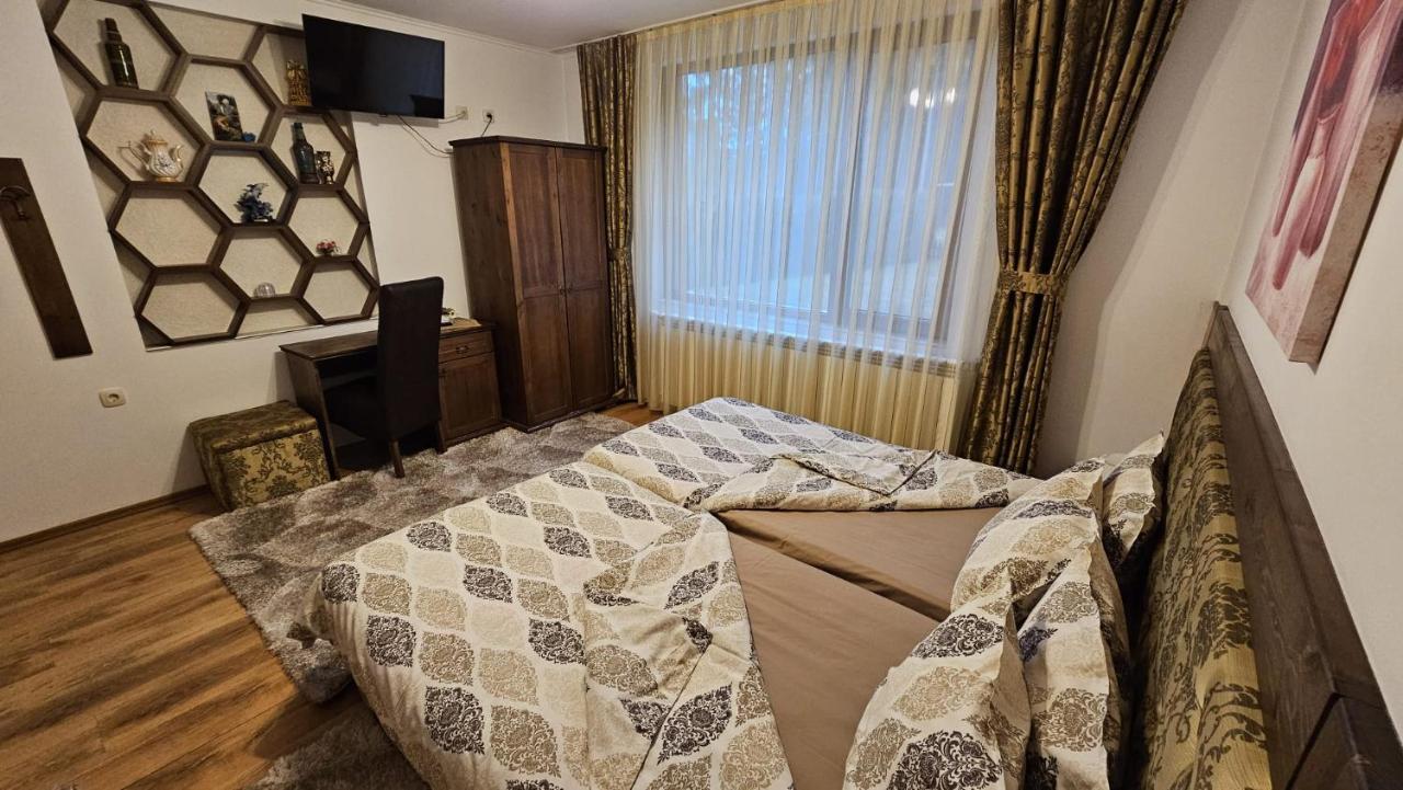 Villa Hills - Къща За Гости С Храна Orlino Esterno foto